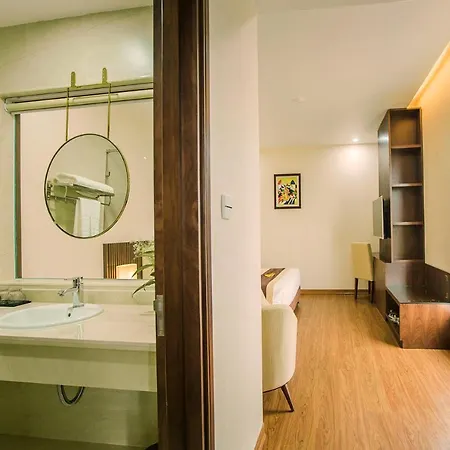Luxury6 Hotel Mong Cai Exterior photo