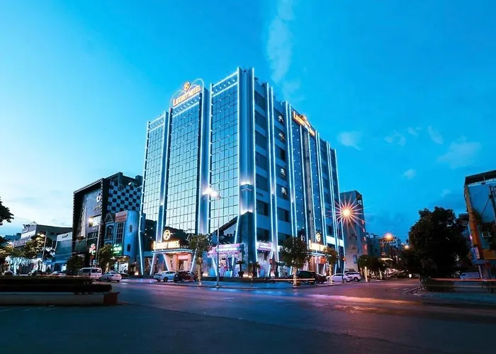 Luxury6 Hotel